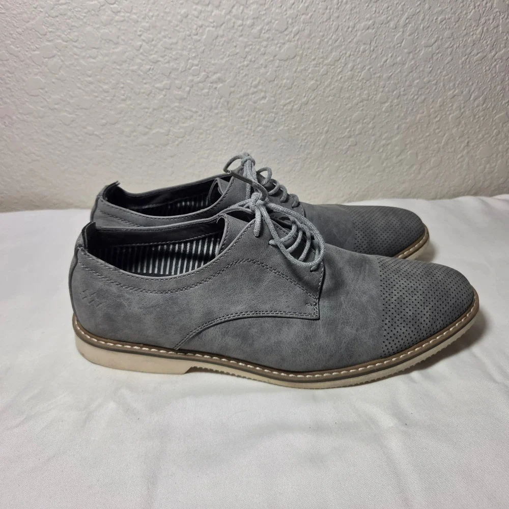 Mens Grey Perforated Cap Toe Derby Dress Shoes Size 10 Casual Oxford S2282